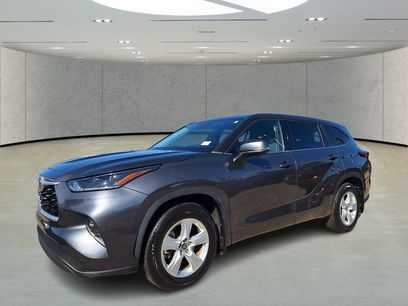 Used 2021 Toyota Highlander LE