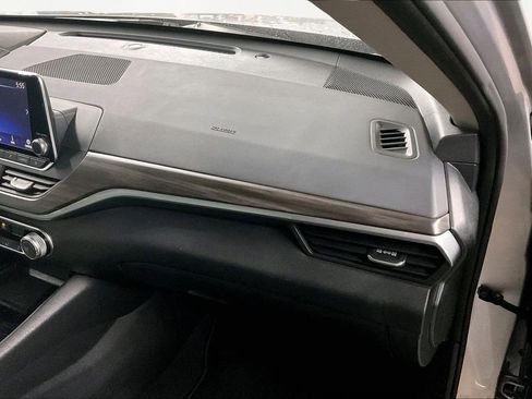 Used 2024 Nissan Altima 2.5 SV image 26