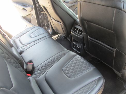 Certified 2024 Ford Edge Titanium image 28