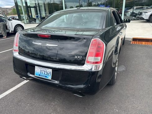 Used 2012 Chrysler 300 Limited image 4