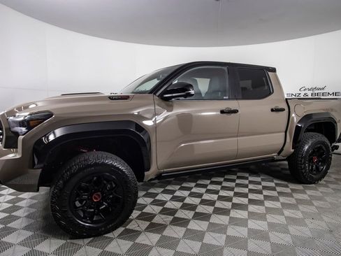 Used 2025 Toyota Tacoma TRD Pro image 8
