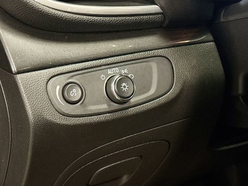 Used 2022 Buick Encore Preferred w/ Safety Package image 10