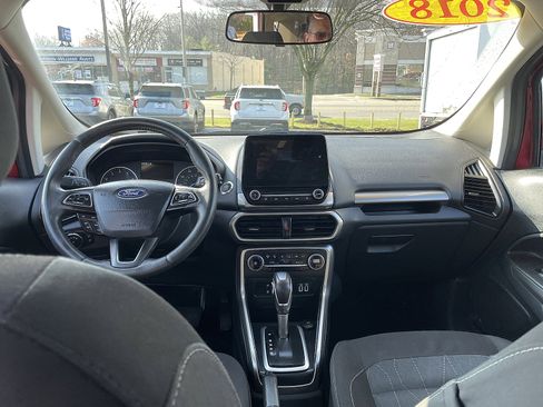 Used 2018 Ford EcoSport SE w/ SE Convenience Package image 10