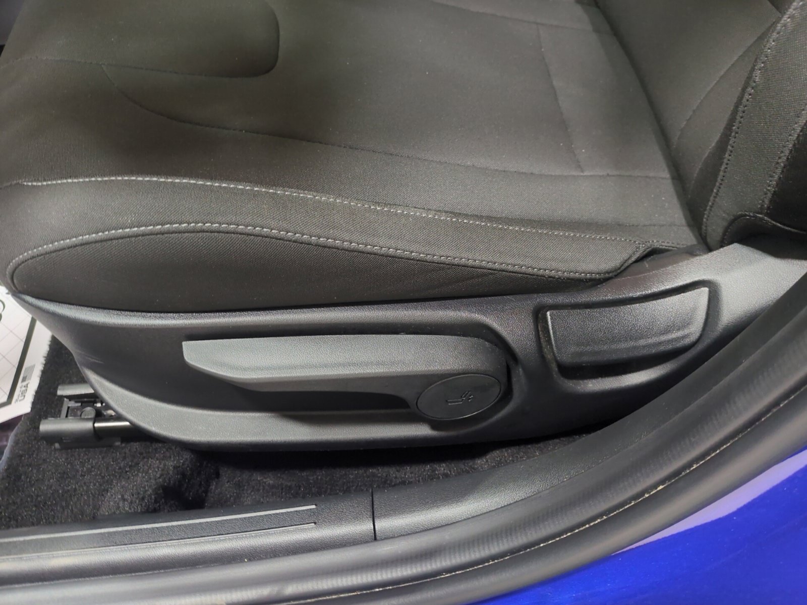 Used 2025 Hyundai Elantra Sport FWD image 17
