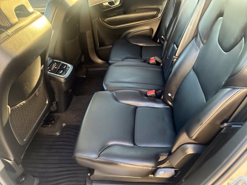 Certified 2024 Volvo XC90 B5 Core w/ Protection Package Premier AWD/4WD image 7