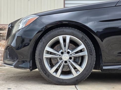 Used 2016 Mercedes-Benz E 350 4MATIC Sedan image 41