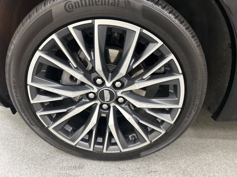 Used 2024 Cadillac XT4 Sport image 28