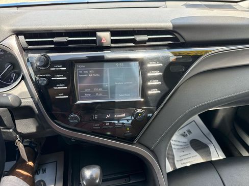 Used 2019 Toyota Camry SE FWD image 36