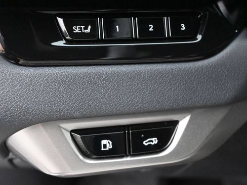 Used 2024 Lexus RX 350 Premium w/ Accessory Package (Z1) AWD/4WD image 5