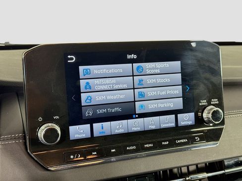 Used 2024 Mitsubishi Outlander SE image 39