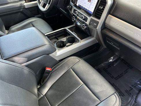 Used 2022 Ford F250 Lariat w/ Lariat Ultimate Package image 15