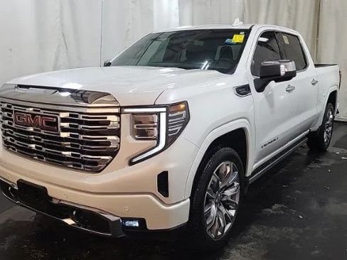 Used 2023 GMC Sierra 1500 Denali w/ Denali Reserve Package AWD/4WD image 1