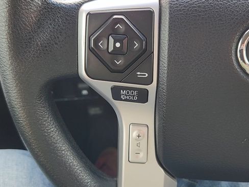 Used 2016 Toyota Tundra SR5 w/ SR5 Upgrade Package AWD/4WD image 12