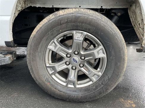 Used 2023 Ford F150 Lariat w/ FX4 Off-Road Package image 8