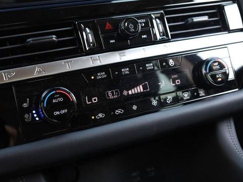 New 2026 Nissan Pathfinder Platinum AWD/4WD image 18