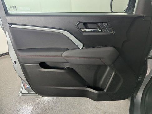 Used 2023 Chevrolet Colorado Z71 w/ Z71 Convenience Package 2 image 15