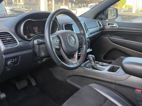 Used 2021 Jeep Grand Cherokee Laredo X RWD image 6