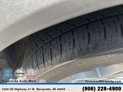 Used 2020 Ford Explorer XLT w/ Class III Trailer Tow Package AWD/4WD image 12