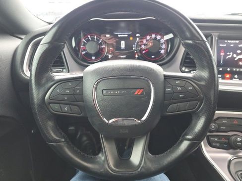 Used 2020 Dodge Challenger SXT w/ Blacktop Package image 18