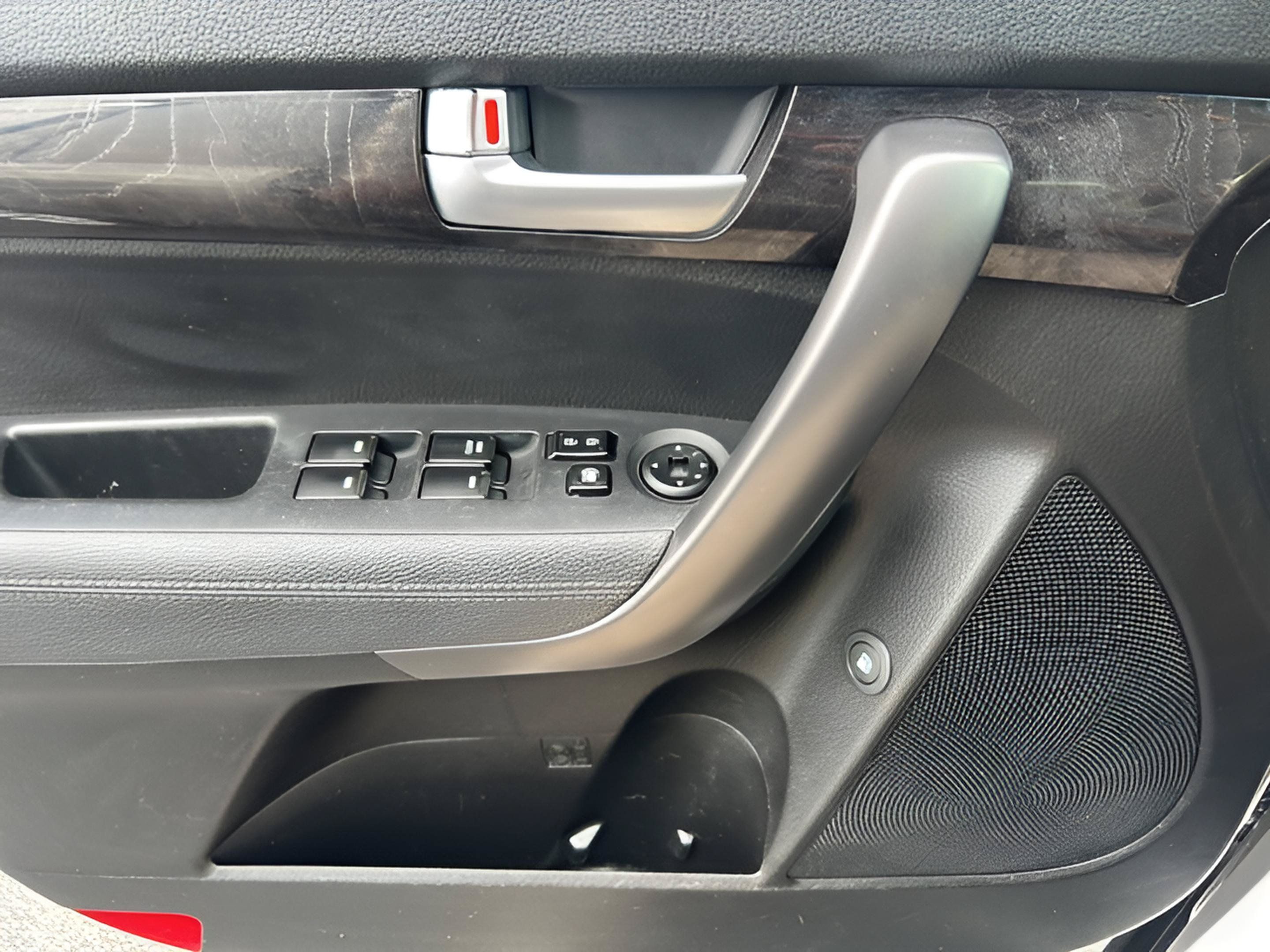 Used 2014 Kia Sorento LX FWD image 13