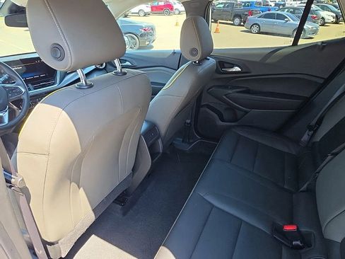 Used 2024 Chevrolet Trax ACTIV w/ Sunroof Package FWD image 23