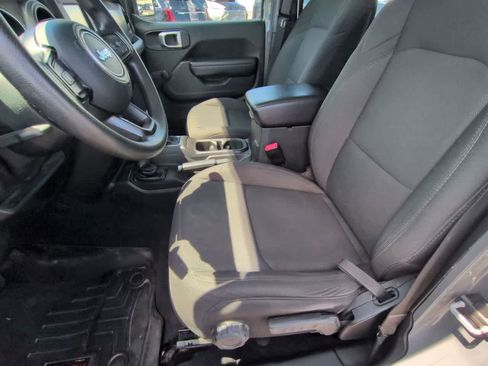 Used 2019 Jeep Wrangler Unlimited Sport AWD/4WD image 16