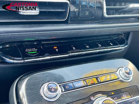 Used 2022 Lincoln Nautilus Reserve w/ Monochromatic Package image 22