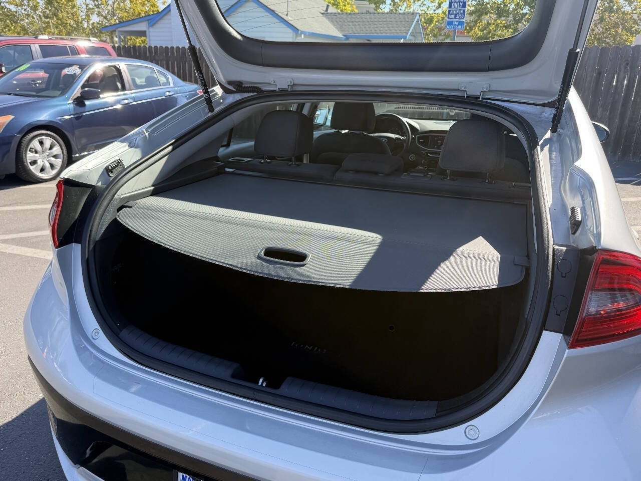 Used 2018 Hyundai Ioniq Plug-In Hybrid FWD image 16