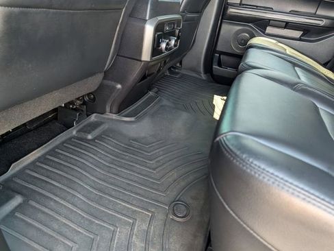 Used 2019 Ford Expedition XLT w/ Equipment Group 202A RWD image 51