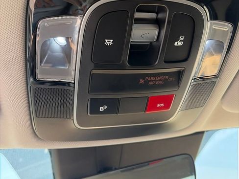 Used 2025 Hyundai Sonata Limited FWD image 21