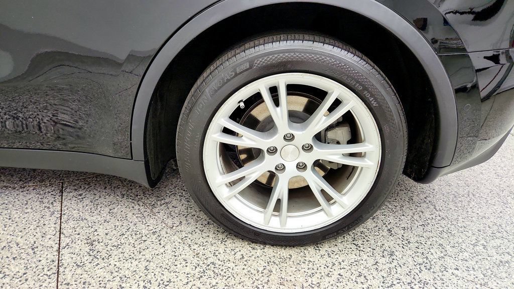 Used 2021 Tesla Model Y Long Range AWD/4WD image 9