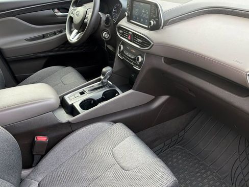 Used 2019 Hyundai Santa Fe SE image 14