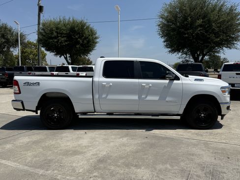Used 2022 RAM 1500 Big Horn AWD/4WD image 3