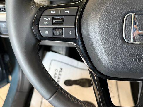 Used 2024 Honda HR-V EX-L image 10