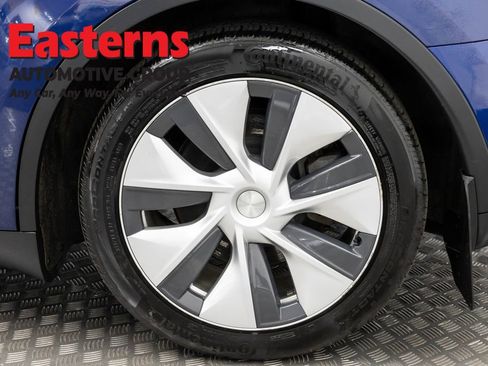 Used 2021 Tesla Model Y Long Range image 27