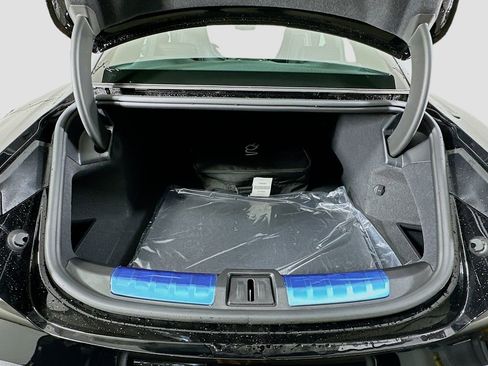 New 2025 Porsche Taycan image 28