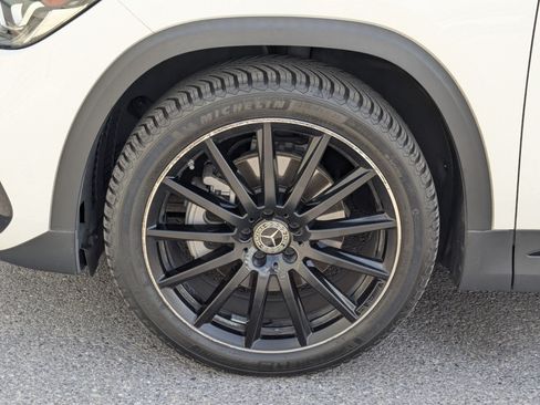 Used 2022 Mercedes-Benz GLA 250 4MATIC image 11