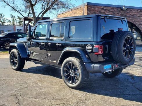 Used 2025 Jeep Wrangler Sahara w/ Safety Group AWD/4WD image 5