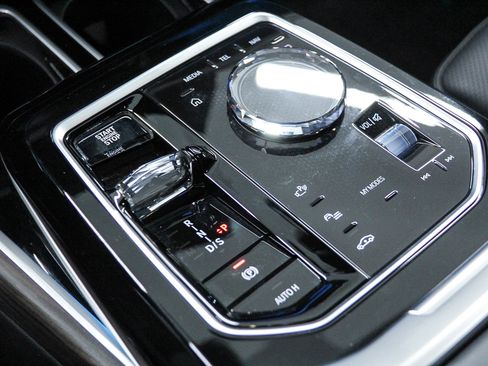 Certified 2023 BMW 740i 740i w/ Parking Assistance Package image 20