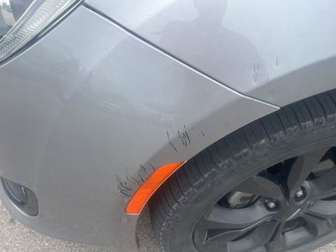 Used 2019 Chrysler Pacifica Touring Plus w/ Advanced Safetytec Group FWD image 12