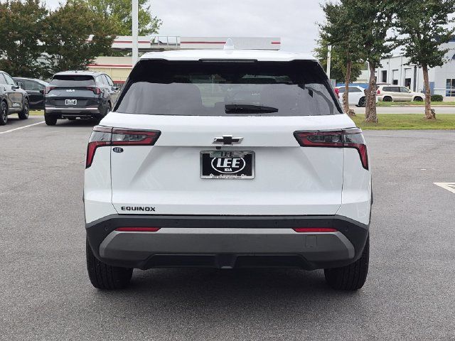 Used 2026 Chevrolet Equinox LT w/ Convenience Package II FWD image 4