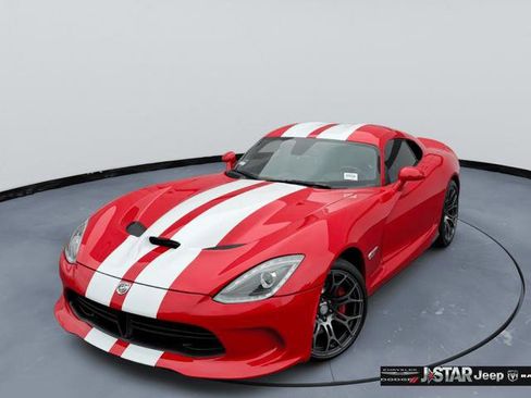 Used 2017 Dodge Viper GTS RWD image 1