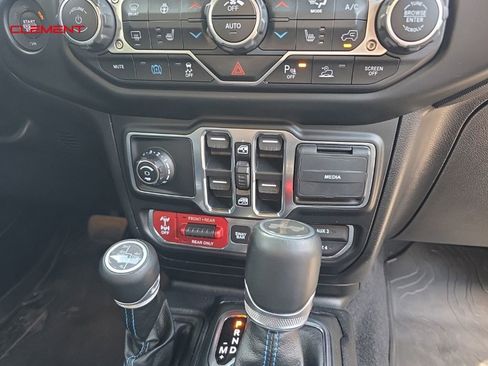 Used 2021 Jeep Wrangler Unlimited Rubicon 4xe w/ Cold Weather Group AWD/4WD image 24