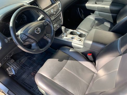 Used 2020 Nissan Pathfinder SL AWD/4WD image 13