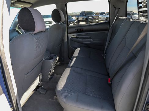 Used 2005 Toyota Tacoma PreRunner image 18