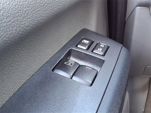 Used 2021 Nissan NV 3500 SV image 21