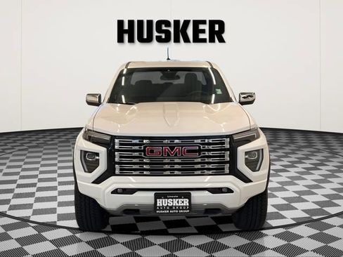 Certified 2025 GMC Canyon Denali AWD/4WD image 3