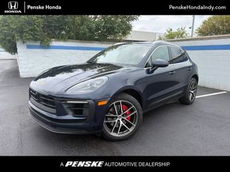Used 2023 Porsche Macan S AWD/4WD video 1