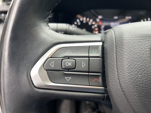 Used 2022 Jeep Compass Latitude w/ Sun and Sound Group AWD/4WD image 13