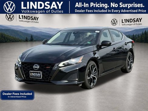 Used 2023 Nissan Altima 2.5 SR FWD image 4